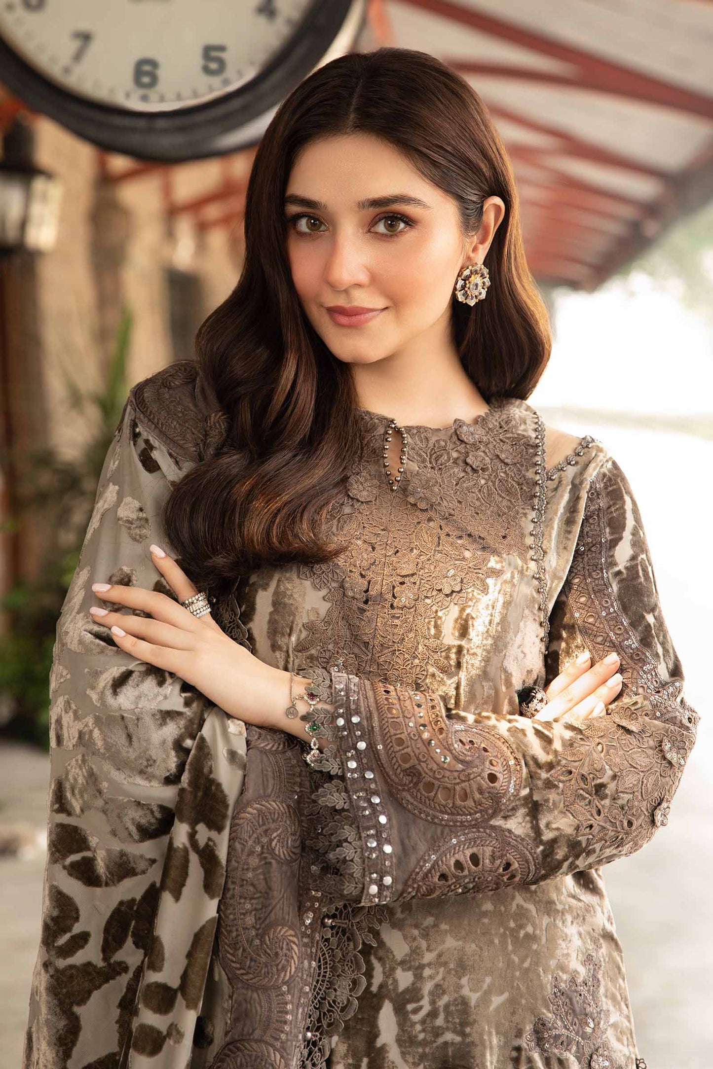 MARIA B 3 Piece Unstitched Embroidered LILEN Suit 529w